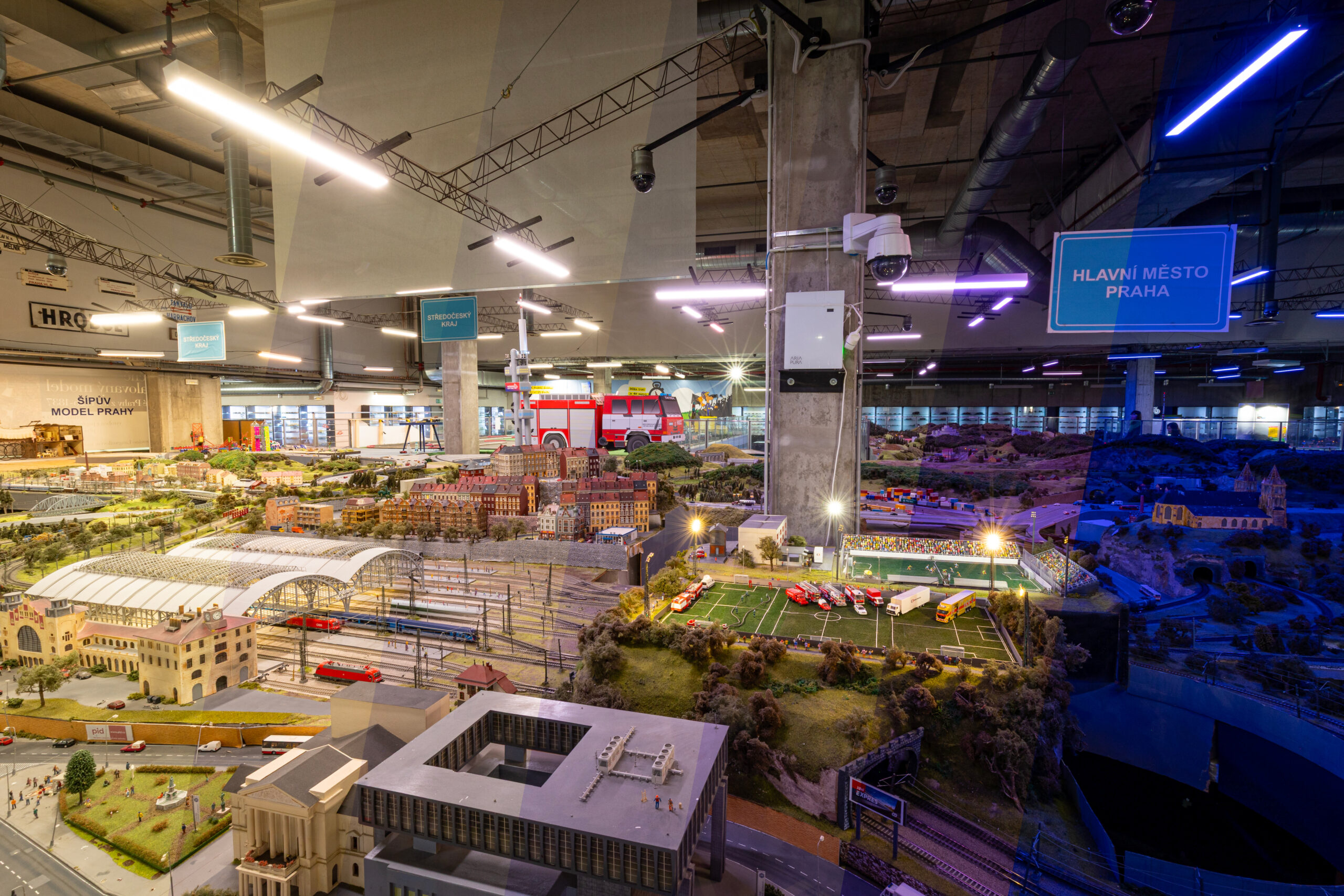 Scenic lighting control in the Kingdom of Railways